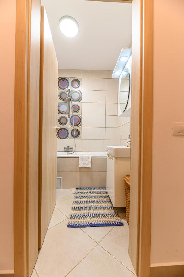 Jad - Luxury Apartments Afi Mall Brasov Exterior photo